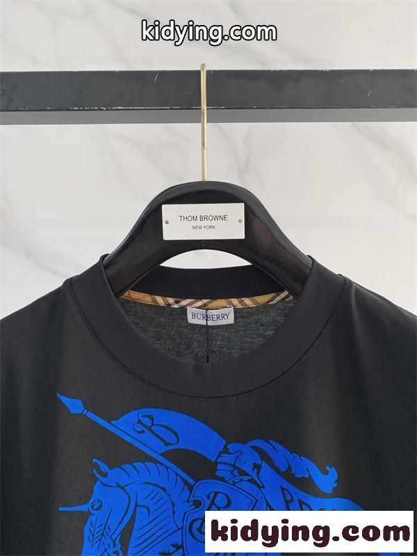 アーバングラフィックTシャツ ホースデザイン モダンストリート BURBERRY バーバリー コピー Tシャツ 着回しベーシック-2