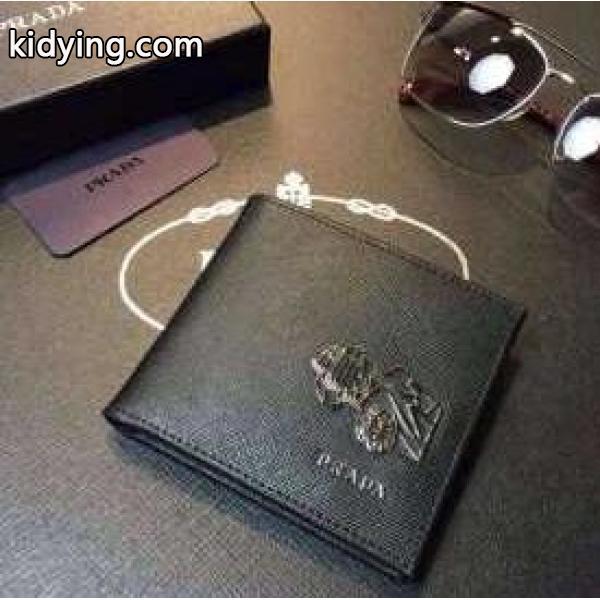 実用性が備わった 秋冬 prada プラダ 抜群の収納力　短財布 _プラダ メンズ財布_財布 メンズ_スーパーコピーブランド激安通販 専門店-0