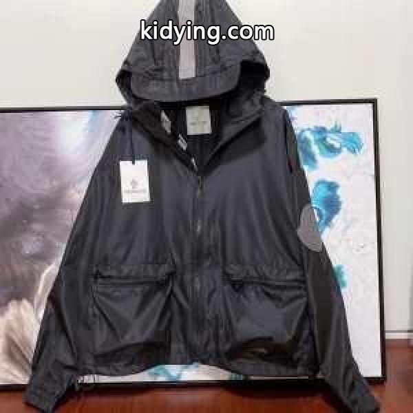 2色可選 モンクレール秋のコーデで使いやすい MONCLER 一気にトレンド感が出す メンズ ダウンジャケット遊び心たっぷり秋冬コーデ_モンクレール MONCLER_ブランド コピー 激安(日本最大級)-1