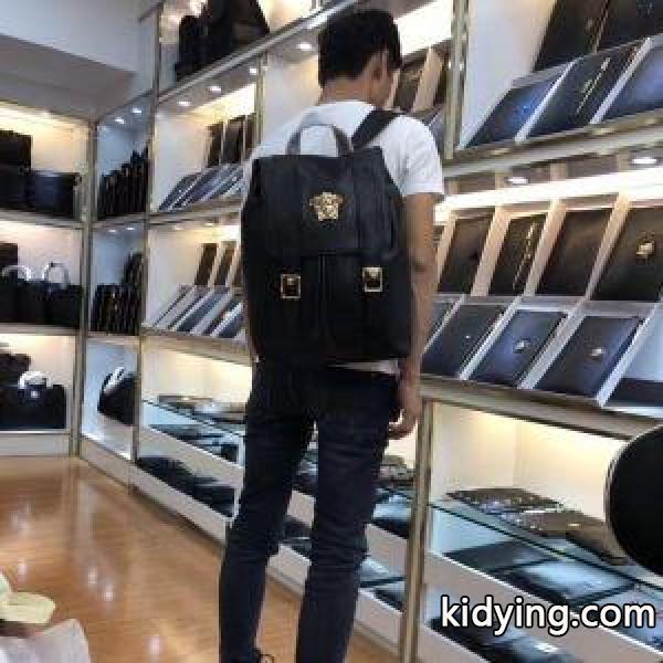 絶対に購入したい大人気コレクション新品 ヴェルサーチ バックパック レザー VERSACE メンズ 大容量 コピー ブラック-0