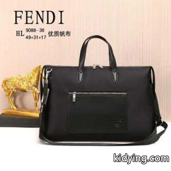 トートバッグ 寒い季節にピッタリの一枚 フェンディ FENDI 2018人気度高めの新作_フェンディ FENDI_ブランド コピー 激安(日本最大級)-0