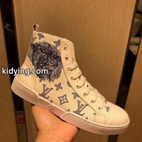 エレガントでセンス高き 2色選択可 2018話題となる ルイ ヴィトン LOUIS VUITTON 保温性を発揮する ハイトップシューズ_ルイ ヴィトン LOUIS VUITTON_ブランド コピー 激安(日本最大級)-1