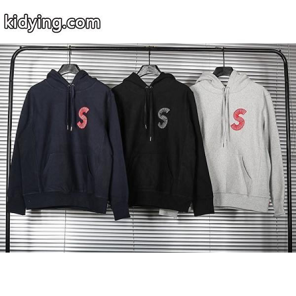 長くシーズン着用可能 SUPREME シュプリーム モデル大絶賛 プルオーバーパーカー 3色可選 ペアルックトップス Sロゴ-0