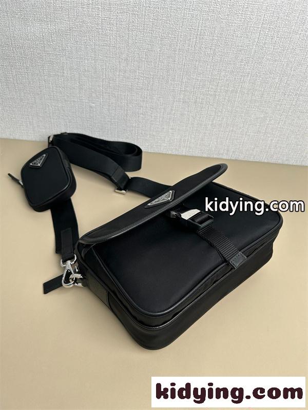 ショルダーバッグ PRADA コピー バッグ 本革 トライアングルディテール プラダ ブラック 取り外しミニポーチ付き 軽量 防水風-6