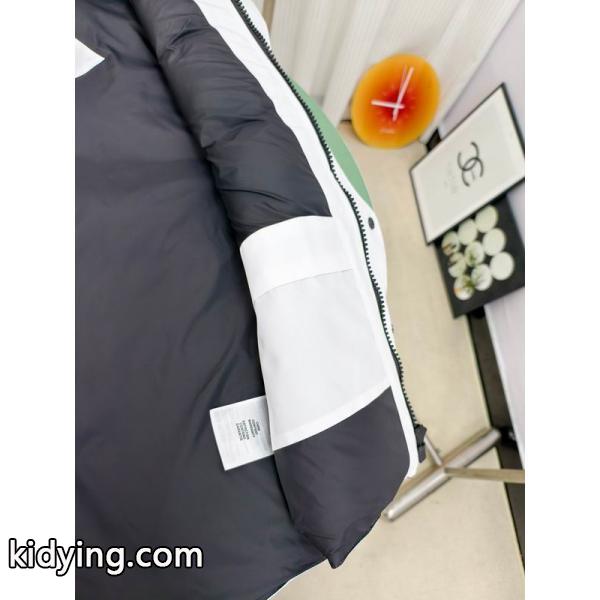 カナダグース Canada Goose 2025秋冬 ブラック ダウンベスト コピー 秋冬トレンドモデル-4