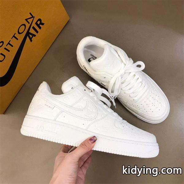ランニングシューズ この秋の主役となった ルイ ヴィトン秋冬ファッションのマストアイテム  Louis Vuitton x OFF-WHITE x Nikeルイ ヴィトンブランド コピー 激安(日本最大級)-0