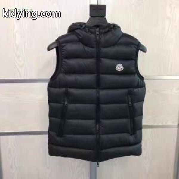 クラシカルな雰囲気と抜け感 MONCLER 防風性にも優れた ダウンベスト 2019秋冬最安価格新品 モンクレール_男性用ダウンジャケット_モンクレール特集_スーパーコピーブランド激安通販 専門店-0