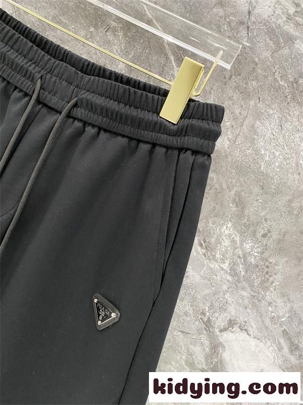 プラダ コピー セットアップ 半袖 PRADA ショートパンツ シンプル 快適素材 外出兼用-4