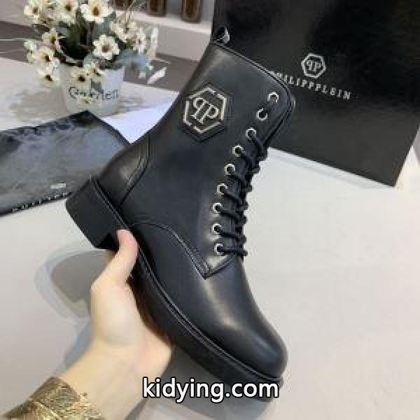 レザーブーツ 秋に着回しやすい フィリッププレ簡単に秋冬の雰囲気を演出 PHILIPP PLEIN 秋のおしゃれをもっと楽しめる_フィリッププレイン PHILIPP PLEIN_ブランド コピー 激安(日本最大級)-0