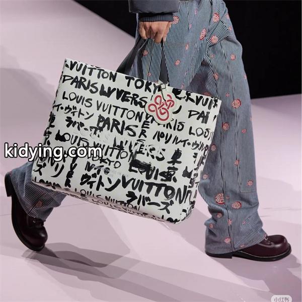 ルイヴィトン スーパーコピー 個性的 モダン グラフィティ トートバッグ LOUIS VUITTON-0