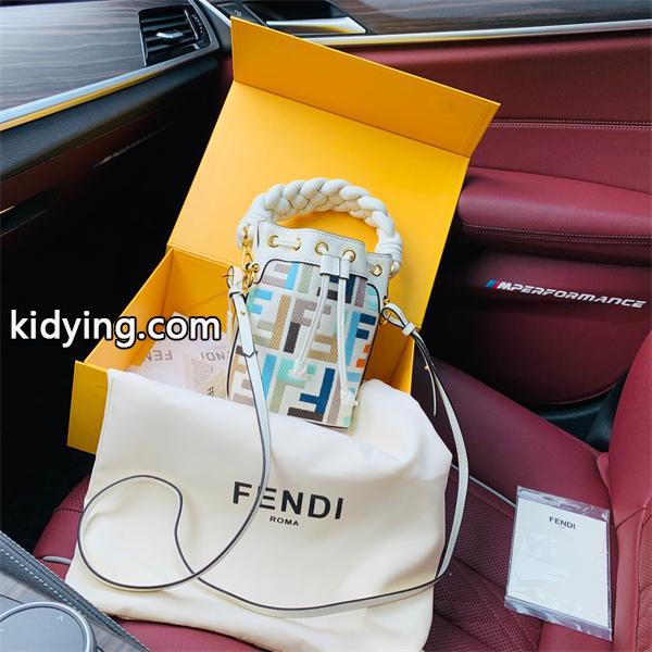 こなれ感UP↑ フェンディ FENDI 期間限定特別価格 ミニバッグ 秋冬超人気アイテム 多色可選 今年流行_フェンディ FENDI_ブランド コピー 激安(日本最大級)-0
