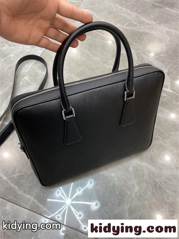 プラダ ビジネスバッグコピー秋こそ楽しめるアイテム PRADA今年らしいおすすめ新品  ブランド激安通販 専門店-2