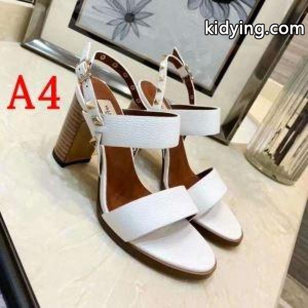 ヴァレンティノ VALENTINO レディース サンダル 春夏にぴったりしたアイテム コピー 日常 4色可選 激安 RW0S0M83VCE BY5-3