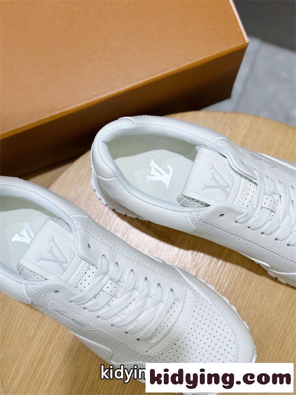 今季気になる! 2026新品セール ルイ ヴィトン LOUIS VUITTON ランニングシューズコピー 激安(日本最大級)-6