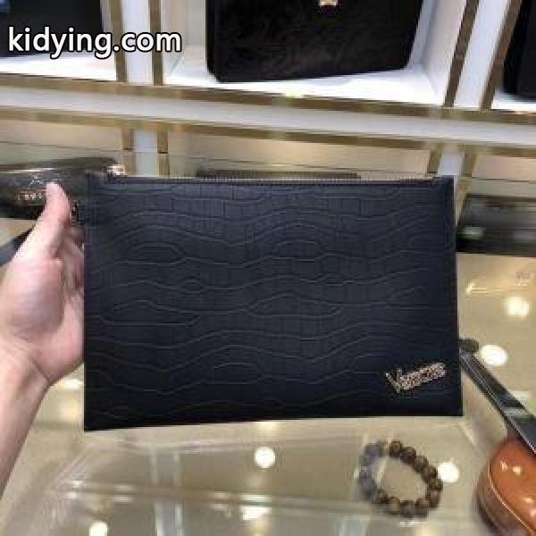 セレブにも愛用商品 ヴェルサーチ LARGE VERSACE VINTAGE LOGO LEATHER POUCH クラッチバッグ メンズ スーパーコピー 激安-0