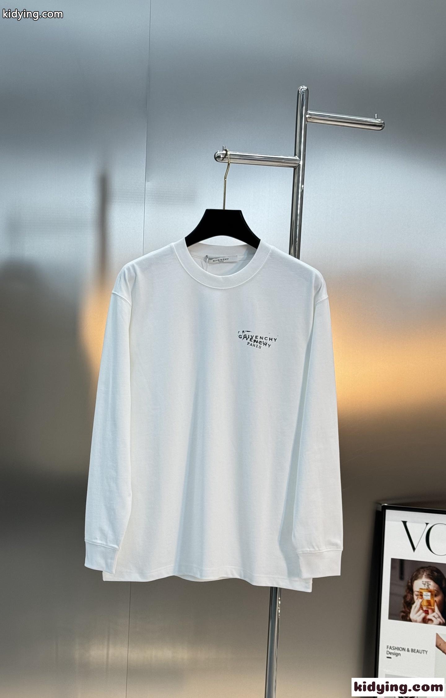 GIVENCHY 長袖Tシャツ メンズ ジバンシィ コピー ゆったりシルエット 軽量素材 春夏インナー-1