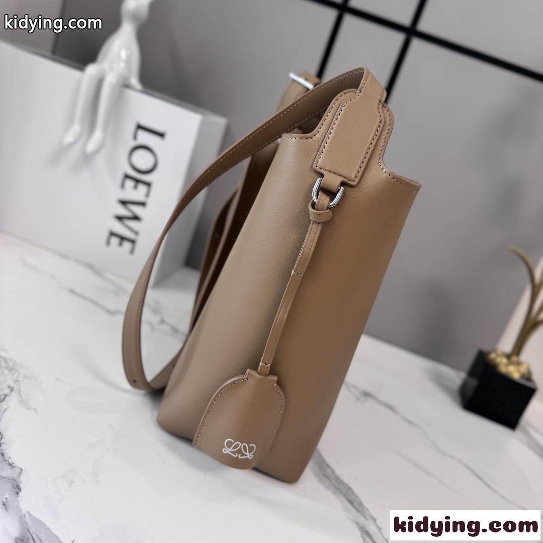 オシャレ人気☆26SS最新大容量LOEWE Bilbaoロエベショルダーバッグコピー-1