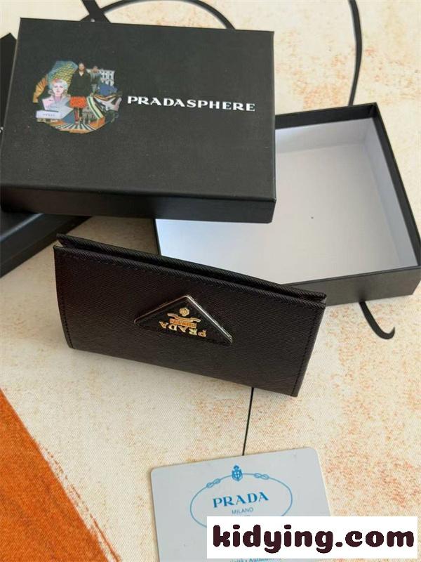 PRADA コピーサフィアーノレザー 二つ折り財布 ブラック コンパクト 高級感 プラダ ミニマルエレガンス-2
