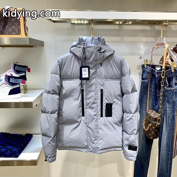 激安 2021年秋冬新作紹介LOUIS VUITTON ルイ ヴィトン スーパーコピー 颯爽と現れたグレーのスタイリング-0
