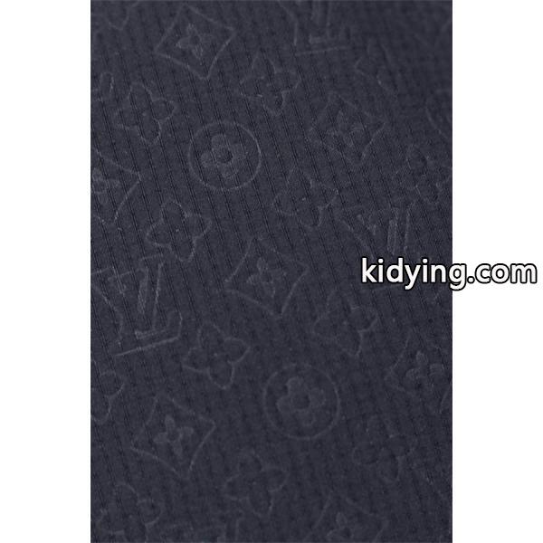 動きやすく楽チンなスタイル 　ルイ ヴィトン ダウンコピー LOUIS VUITTON　秋冬の色味が叶える華やかコーデ_ブランド コピー 激安(日本最大級)-6