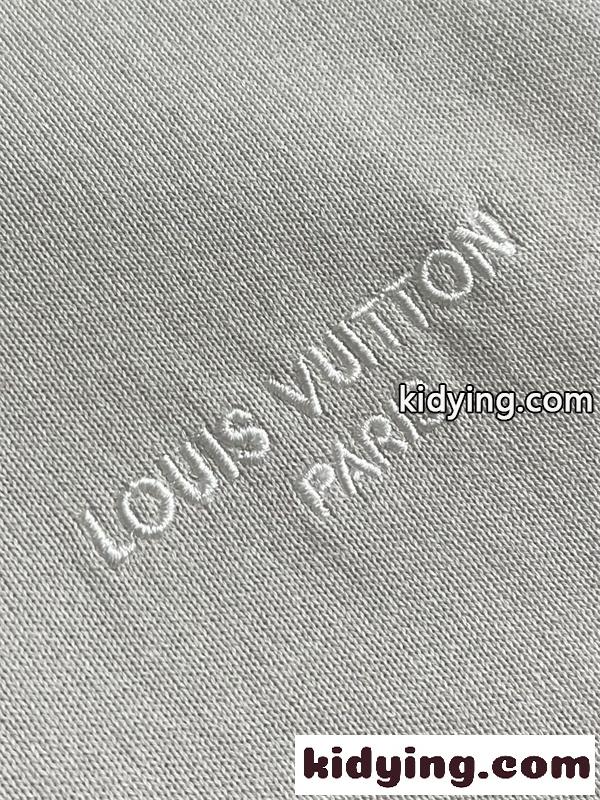 人気ルイビトン長袖tシャツコピーLOUIS VUITTON☆1AKOWG新作ロングスリーブ テクニカル ウィズ リフレクティブ ディテール-4
