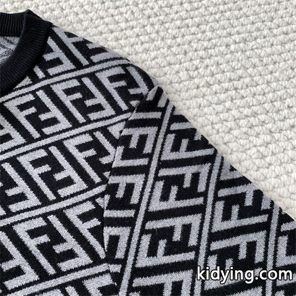 FENDI フェンディ スーパーコピー 肌触り良好 FF総柄 グレー ニット 2025秋冬 注目-3