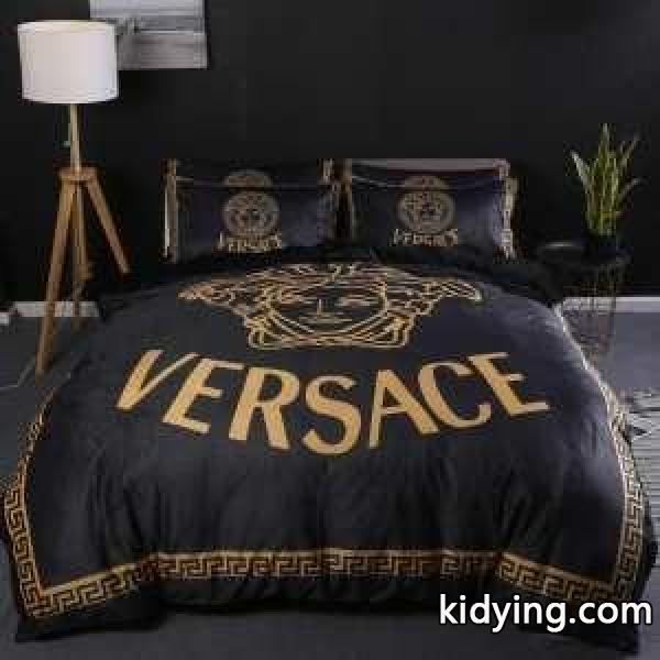 この秋トレンドに合わせる着こなし ヴェルサーチ VERSACE 寝具4点セット 2019年秋冬最新のトレンド_ヴェルサーチ VERSACE_ブランド コピー 激安(日本最大級)-0