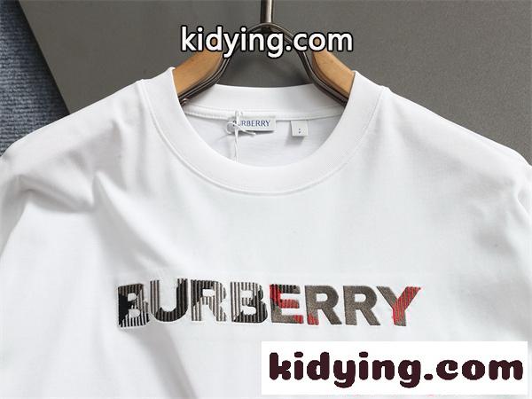 人気拡大 ブラック BURBERRY バーバリー コピー プリント モダン カジュアル メンズ 半袖Tシャツ-4