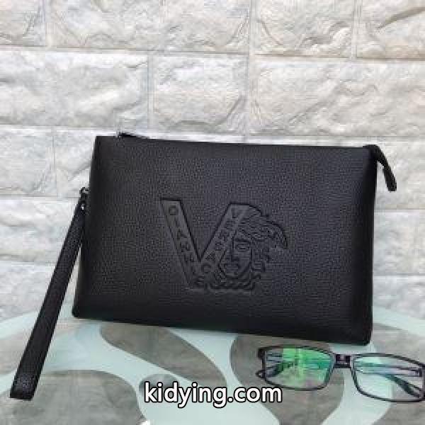 VERSACE トレンドライクになりがち ヴェルサーチ 2019秋冬の必需品 ポーチ ナチュラルコーデに使いやすい_ヴェルサーチ VERSACE_ブランド コピー 激安(日本最大級)-0