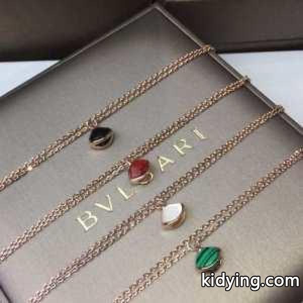 動きやすく楽チンなスタイル ブルガリ BVLGARI 秋冬の色味が叶える華やかコーデ 4色可選 寒い季節の王道アイテム_ブルガリ BVLGARI_ブランド コピー 激安(日本最大級)-0