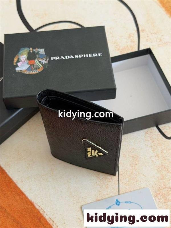 PRADA コピーサフィアーノレザー 二つ折り財布 ブラック コンパクト 高級感 プラダ ミニマルエレガンス-3