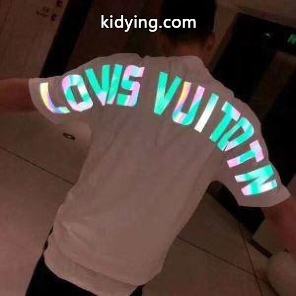 LOUIS VUITTON トレンドアイテムとして継続 Tシャツ/半袖 2色可選 ルイ ヴィトン2019年春夏シーズンの人気_ルイ ヴィトン LOUIS VUITTON_ブランド コピー 激安(日本最大級)-1