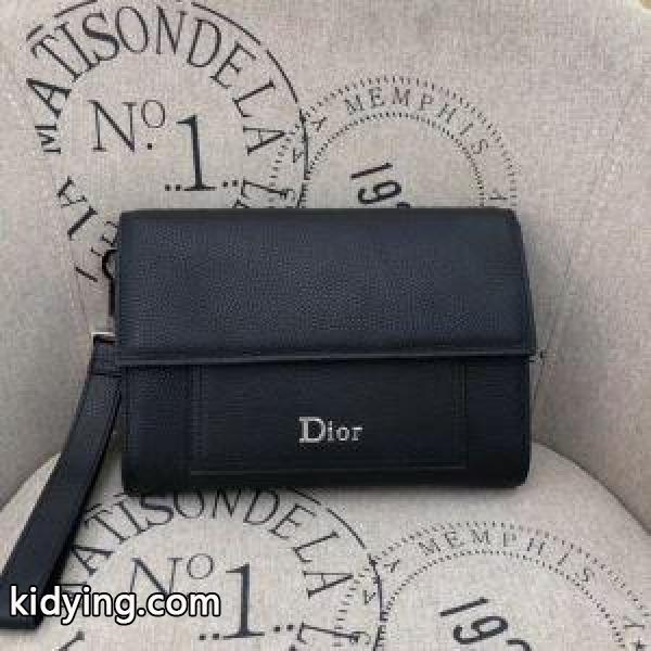 ポーチ 重たいイメージがある ディオール 2020年の春夏はこれ! DIOR 1枚でグッと華やかに_ディオール DIOR_ブランド コピー 激安(日本最大級)-0