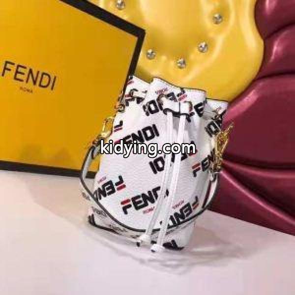 新色登場 フェンディ FENDI 2018新品セール ショルダーバッグ 2色可選 オンラインストア_フェンディ FENDI_ブランド コピー 激安(日本最大級)-1