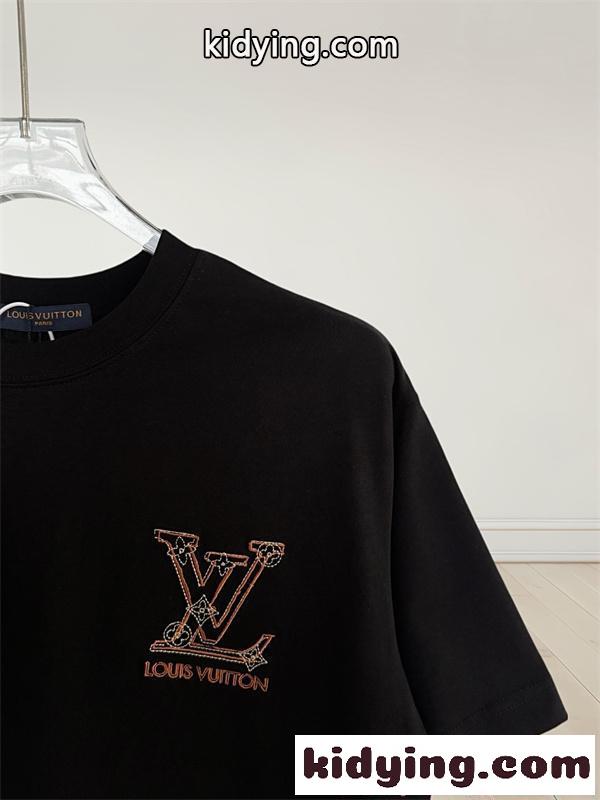 入手困難 半袖Tシャツ LOUIS VUITTON ルイヴィトン コピー プリント コットン素材 存在感演出-3