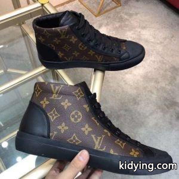 デザイン性の高い ハイトップシューズ 2色可選 高級感がアップ ルイ ヴィトン LOUIS VUITTON_ルイ ヴィトン LOUIS VUITTON_ブランド コピー 激安(日本最大級)-0
