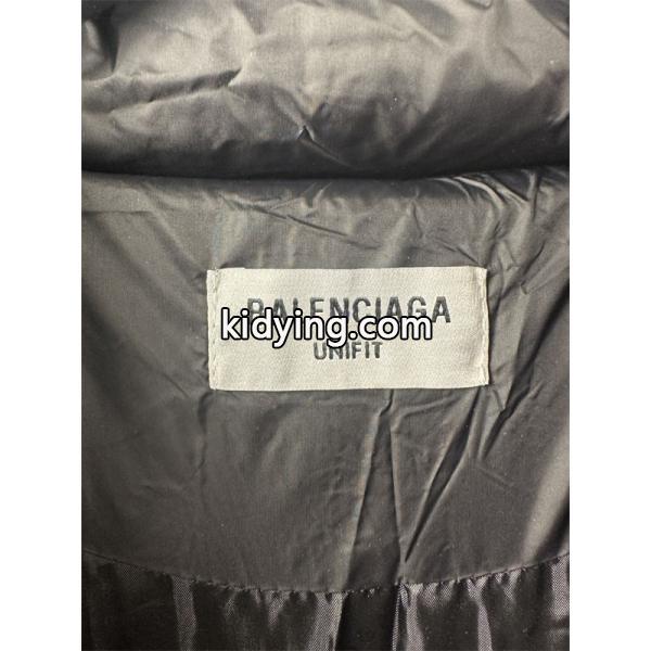 BALENCIAGA 偽物 ダウンジャケット ブラック シンプルロゴ 防寒 厚手 アウター 高品質 N級品 バレンシアガ-3