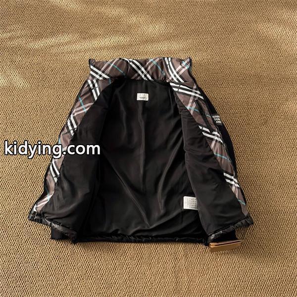 BURBERRY バーバリー 偽物 秋冬 シャイニーブラック 人気上昇 異素材切替 ダウンジャケット-1