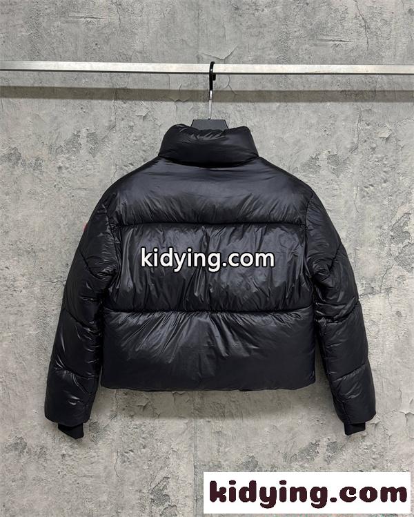 Canada Goose カナダグース コピー 保温性抜群 ダウンジャケット 防寒対策 冬仕様 2026新作-3