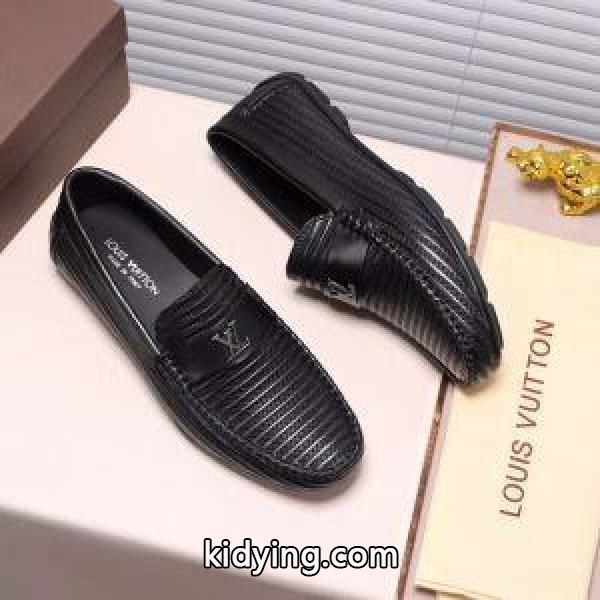 トレンドファッション スニーカー 2018新品セール ルイ ヴィトン LOUIS VUITTON_ルイ ヴィトン LOUIS VUITTON_ブランド コピー 激安(日本最大級)-0