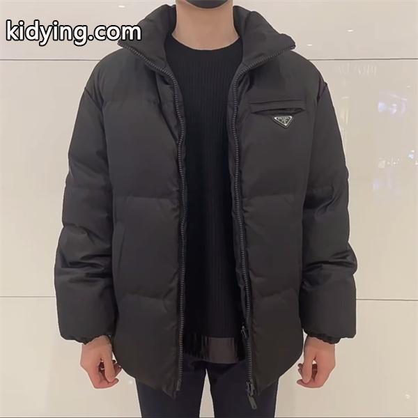 プラダ 偽物 ダウンジャケット メンズ 高品質 防寒 軽量 クラシック モード系 アウター PRADA-1