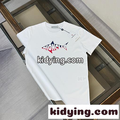 デイリーウェア ブラック ロゴTシャツ MONCLER モンクレール コピー シャークグラフィック 半袖 丸首 フロントプリント-1