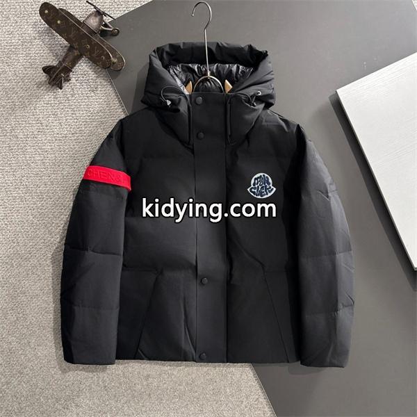 ブラック × レッド アームロゴ 冬仕様 高保温ダウン MONCLER モンクレール コピー ダウンジャケット-0