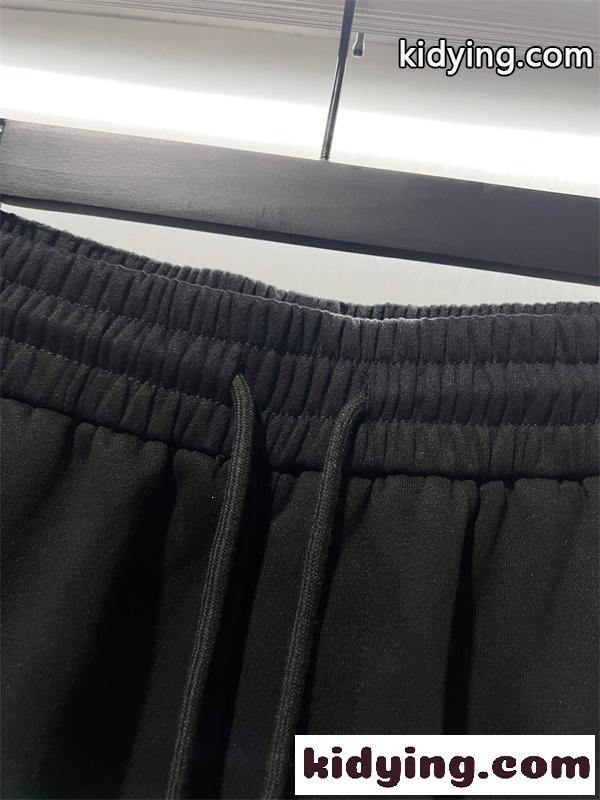 ストリートカジュアル 上質デザイン ハイエンドファッション FENDI フェンディ コピー 半袖Tシャツ 人気アイテム-4