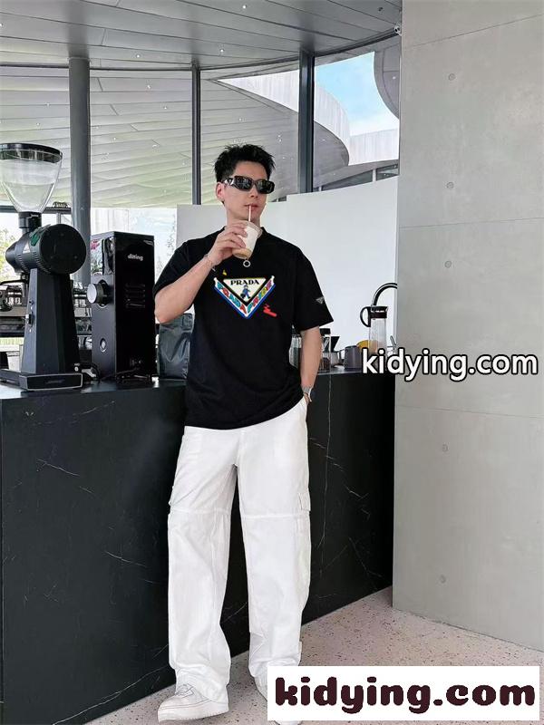 トライアングルグラフィック ポップアート モードストリート PRADA プラダ コピー 半袖Tシャツ 上質カジュアル-2
