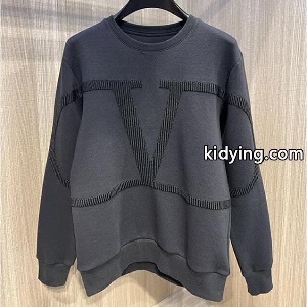 秋冬トレンドを取り入れたコーデを楽しむ ヴァレンティノ VALENTINO トレーナー_ヴァレンティノトレーナー VALENTINO_ブランド コピー 激安(日本最大級)-0