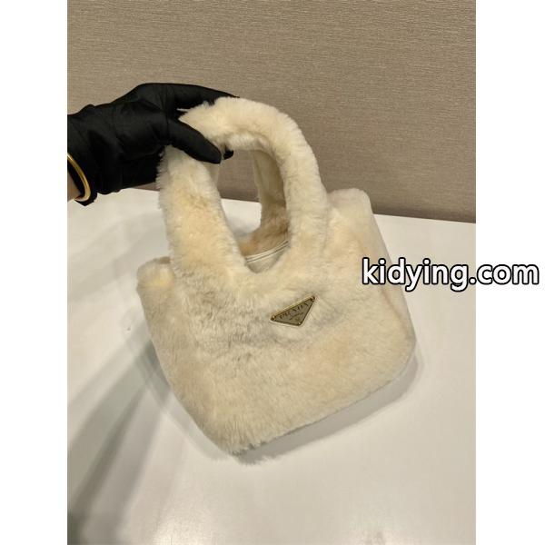 可愛い☆1BA349プラダハンドバッグコピー2026最新コレクションふわふわ人気-2