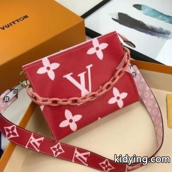 秋冬ファッションを明るくなる ルイ ヴィトン LOUIS VUITTON 斜め掛けバッグ 2019秋冬におすすめ着こなし_ルイ ヴィトン LOUIS VUITTON_ブランド コピー 激安(日本最大級)-0