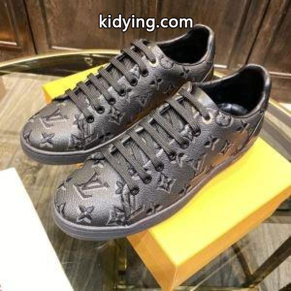 おしゃれ春夏コーデヒント 2色可選 スニーカー オフィスにも着まわしOK ルイ ヴィトン LOUIS VUITTON_ルイ ヴィトン LOUIS VUITTON_ブランド コピー 激安(日本最大級)-1