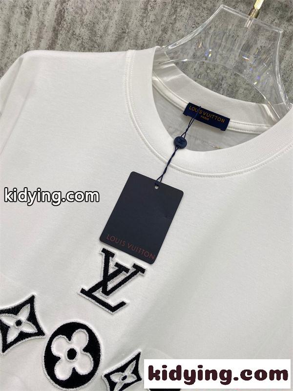 ルイヴィトン コピー 半袖Tシャツ メンズ レディース クルーネック 刺繍ロゴ フラワーモチーフ ブラック ホワイト ユニセックス カジュアル 新作 LOUIS VUITTON-6